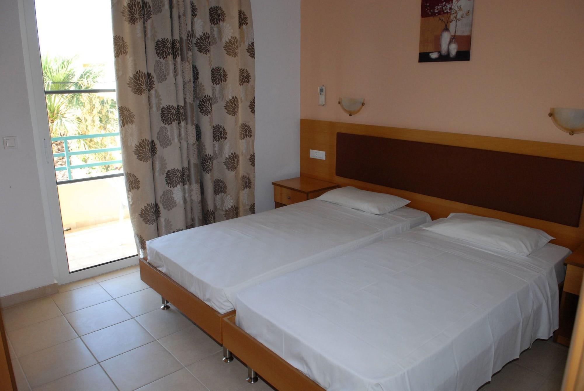 Barbie Hotel Apartments Ialysos  Esterno foto